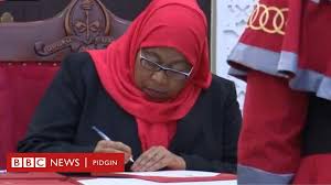 Devlet başkanı suluhu, 5 bin mahkumun affedildiğini. Tanzania President Samia Suluhu Hassan Biography Profile Of Di First Female President Of Di East African Nation Bbc News Pidgin