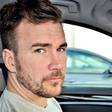 Ellen Karlsson (@ellenkarlsson8)