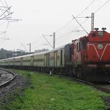 An Individual Is Free To Choose Among The Various Trains Offering Us Services Delhi To Hyderabad Trains Has Both Luxurious An Travel And Tourism Train Tourism