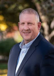 Todd Hollenbeck picked as new Mesa County administrator