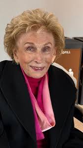 Debra Mcelhaney's Instagram, Twitter & Facebook