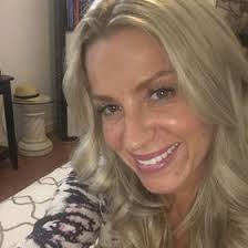 Candice Carbone (ccarbone605)