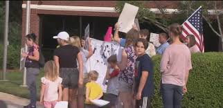 Wake County Parents Protest School Mask Requirements Cbs 17