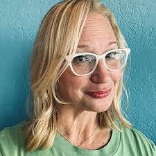 Eileen Sanchez's Instagram, Twitter & Facebook