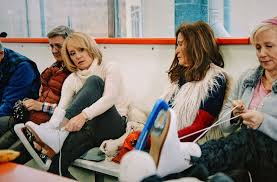 5 ft 3 in / 160 cm, weight: Tv Drama Mit Ulrike Krumbiegel Die Frau Die Sich Traut Kultur Stuttgarter Zeitung