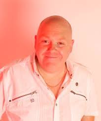 Gary Carson's Instagram, Twitter & Facebook