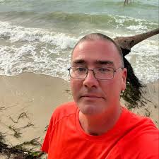 My son Kyle Parks has been missing for 3 months. If anyone has any  information or seen him please contact me or the Williamson county sheriff  department. We are very concerned and