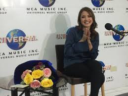 Sekitar sidang media facing up to fazura. Mj Felipe On Twitter Fazura Is Also A Reality Star Appeared In E S Facing Up To Fazura Was Linked To Piolo Pascual When They Met In 2015 She Watches Asap Https T Co Srfyh9jhcp