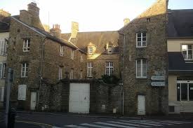 Hotel Tanquerey De La Montbriere Sur La Commune De Coutances Departement De La Manche En 2020 Monuments Historiques Monuments Departement De La Manche