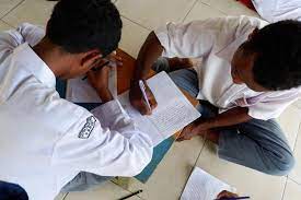 Download soal un sma bahasa inggris 2014 pdf audio mp3 listening. Kisi Kisi Un 2020 Smk Mak Bahasa Indonesia Dan Inggris Halaman All Kompas Com