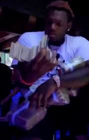 Picking isaiah wilson has not worked out for the titans. Video Titans 1st Rd Pick Isaiah Wilson Caught Flashing Money At Strip Club Days After Being On Milk Yacht Blacksportsonline