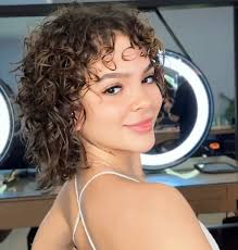 Fã de RBD, Rebecca comenta feat com Dulce Maria: "Sonho realizado"