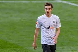 Experience our whimsical chocolate penguins. New Suitor Emerges As Bayern Munich Won T Try To Sign Florian Neuhaus This Year Bavarian Football Works