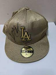 New Era 59fifty La Dodgers Signed Gold Hat 7 1 2 Newera59fifty Baseballcap Losangelesdodgers Gold Hats New Era 59fifty Hats