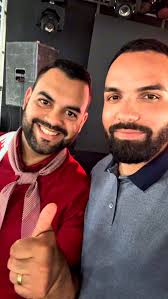 A inteligência artificial realmente faz coisas inacreditáveis. Essa foto é  com uma pessoa que eu não tive a oportunidade de conhecer pessoalmente, mas  que sempre ouvi falar e sempre muito bem. Um