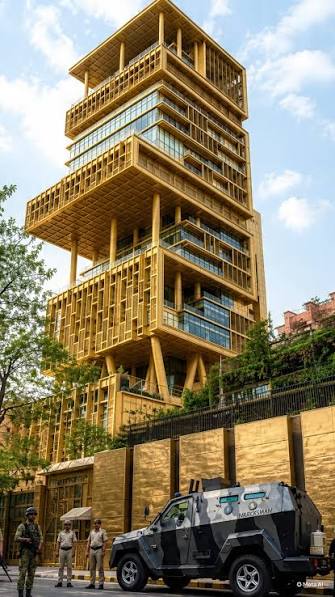 🏙️ ESTO PARECE UN RASCACIELOS… PERO ES LA CASA más RICA DE UN HOMBRE de la INDIA 😳💰 #LaBrujaDeOro