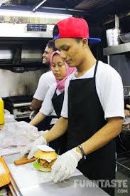 Burger bakar kaw kaw original wangsa maju seksyen 2, wangsa maju wedding videographer. Food Review Kaw Kaw Burger Wangsa Maju Kuala Lumpur