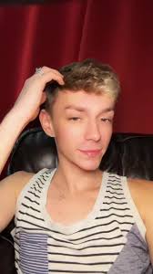 Tommie Schultz's Instagram, Twitter & Facebook