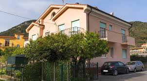 Affitto appartamenti per vacanze e soggiorni a albenga, alassio e ceriale. Casa Vacanze Pietra Ligure Ferrando