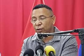 Twin- Town's Councilors clash with Mayor