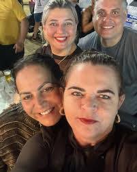 Sandra Merlo's Instagram, Twitter & Facebook