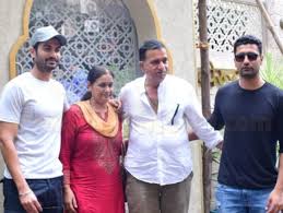 Vicky kaushal had spoken about his relationship with harleen sethi and shared that it felt right apart from them, vicky's family, including father and stuntman, raj kaushal, mother and brother. Bollywood Breaking News Entertainment News Exclusive The Mark Manuel Interview Interview Peepingmoon Special Box Office Reviews Video Television Telly Buzz Exclusive News Interview On Television