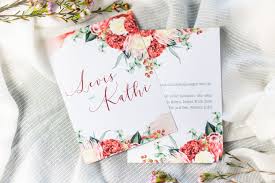 Save The Date Karte Hochzeitseinladungen Einladung Fur Hochzeiten In Rot Und Grun Blumen Protea Vintage Boho Hochzeitspapeterie