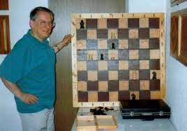 Dieser kurs enthält mehr als 2500 übungen zum matt setzen in drei oder vier zügen. Manfred Zucker Wikipedia