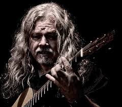 Finger-Style Guitar Takes Over Kent Stage at 22nd Woodchoppers Ball