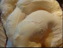 Biscoito De Polvilho Azedo Assado Globo Rural Ingredientes 1 Kg De Polvilho Azedo 3 Ovos 2 Colheres Sopa De Margarina 1 Xicara De Agua Fervendo 1 Col Receitas Com Polvilho Polvilho Receita De Rosquinhas