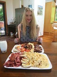 Maybe you would like to learn more about one of these? Competitive Eater And Model Nela Zisser Eats 10 782 Calorie English Breakfast People Com
