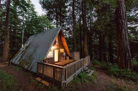 Doğru cevabı bulmak için aşağıdan aradığınız soruyu yazmaktan çekinmeyin. Dunyanin Her Yerinde Tatil Yapabileceginiz 27 Kucuk Ev