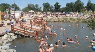 Distanţă de sibiu şi dispune de numeroase lacuri saline, unele dintre ele declarate monumente ale naturii. Video Foto S Au Deschis Lacurile De La Ocna Sibiului Uite Cum E Apa