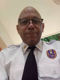 Todavía de pie...Lindo turno mis amores...pásenla bonito hoy domingo de  Resurrección