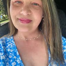 What does pink velvet flavor taste like?