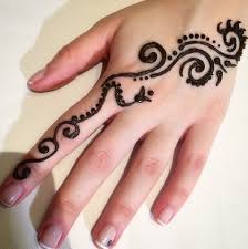 Scopri ricette, idee per la casa, consigli di stile e altre idee da provare. Gaya Terbaru 17 Gambar Henna Bunga Simple Dan Mudah Terbaru Dan Terlengkap