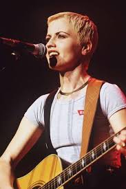 Cranberries Lead Singer Dolores O Riordan Died Suddenly At Age 46 Cranberries Lead Singer Dolores O Riordan Singer