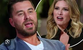 Sure I'm not the only who sees this yeah? : r/MAFS_AU