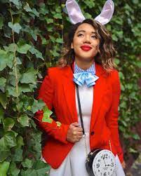 What To Be Instead Of A Cat And 9 Other Nongeneric Halloween C Diy Halloween Costumes For Women Diy Halloween Costumes Easy Easy Halloween Costumes For Women
