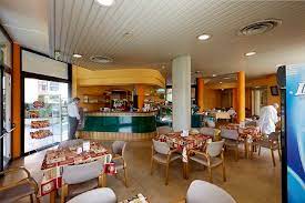 02619112501 per tutte le altre sedi consultare il sito www.auxologico.it centro cardiologico monzino via carlo parea, 4 20138 milano tel. Mensa E Bar Clinica San Carlo