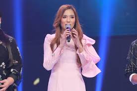 Kalau korang perasan, fara hezel kakak aiman tino ni pernah masuk dalam musik video aiman tino. Fara Hazel