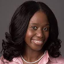 Beth Mickens's Instagram, Twitter & Facebook