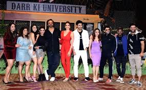 खतरों के खिलाड़ी (season 1, 2, 3, 4, 5, 6, 7, 8, 9, 10, 11) is an indian television (tv) stunt reality show on colors tv. Here Are Top 5 Khatron Ke Khiladi 10 Finalist The Winner S Name Also Leaked