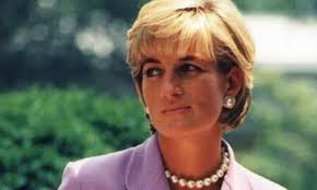 Afslører: Derfor undgår prins William disse aftener i Kates familie