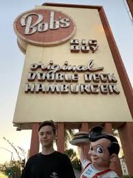 It has a.com as an domain extension. Jack Moore At Bob S Big Boy Team Arrow Big Boys Company Logo