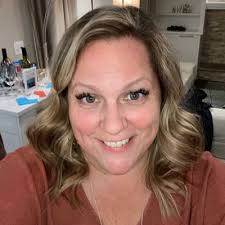 Jodi Sinclair's Instagram, Twitter & Facebook