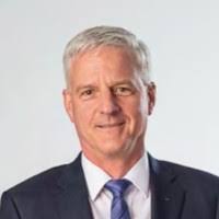 Justine Hendricks's Instagram, Twitter & Facebook