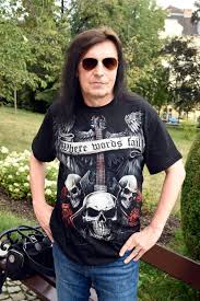 Kvůli své nemotornosti totiž metalový zpěvák aleš brichta (61) zažil pořádně smolné chvíle a skončil dokonce v nemocnici! Ales Brichta Prisel Jsem O Vsechno Jsem Bezdomovec Idnes Cz