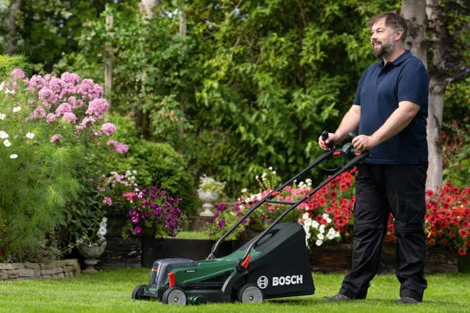 Lawn and edge trimming near Wilmington