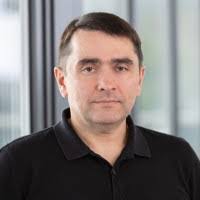 Alexander Riedel's Instagram, Twitter & Facebook